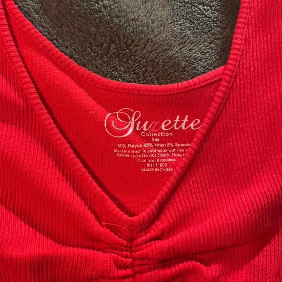 Red Long Sleeve Crop Top - Picture 2 of 2